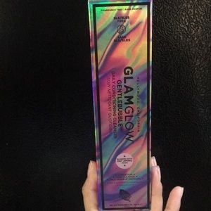 GlamGlow GentleBubble Daily Conditioning Cleanser